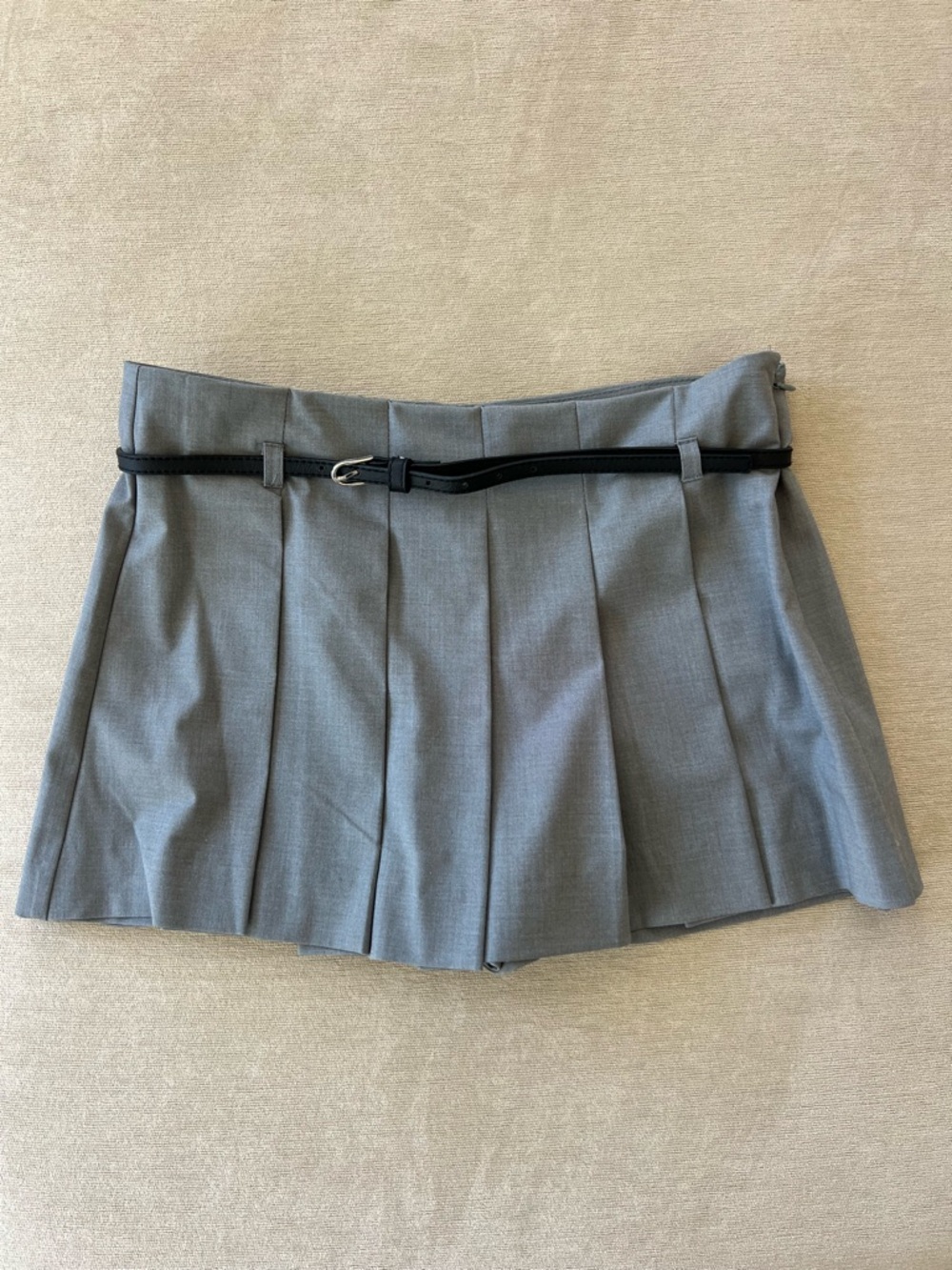 Zara Gray Pleated Mini Skort with Black Belt